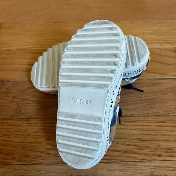 Zara Baby & Disney Mickey Mouse Sneakers, Size 22 EU/ 6US - Picture 10 of 10